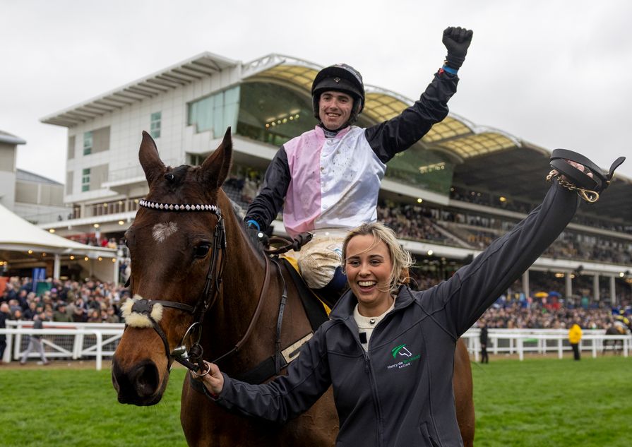 Cheltenham Festival winner to step up in Down Royal's Envoi Allen Chase ...