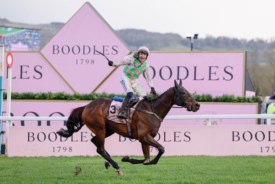 'Extraordinary' Gaelic Warrior oozes class as he canters to Cheltenham Gold Cup glory for Willie Mullins and Paul Townend