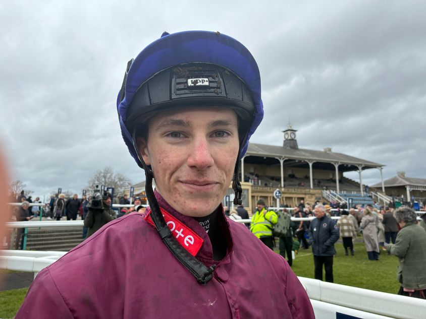 17-Year-Old Jockey Secures 7th Win During A-Level Break - News Directory 3