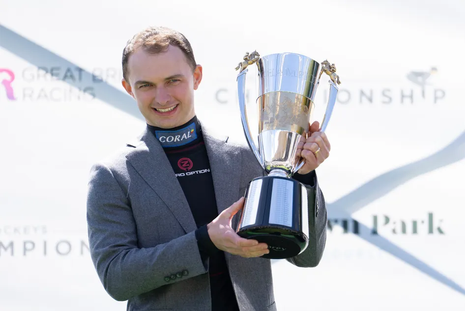 'I'm up for a fight' - Sean Bowen fires jockeys' title warning after summer spree helps Harry Skelton land early blow