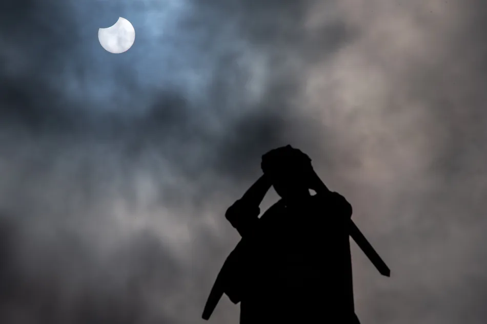 A race against the moon - Ffos Las card to start two hours early due to solar eclipse concerns