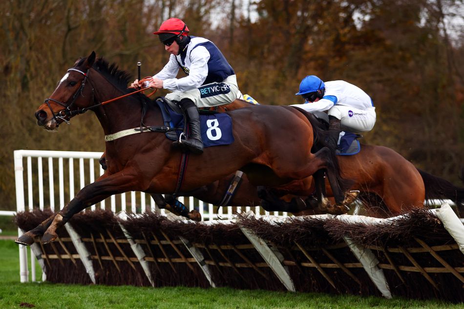 Flat the way to go as Paradias puts up 'lovely performance' to triumph ...