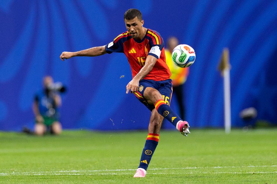 Joe Casey: Clowns to the left of me, jokers to the right: How Spain's midfield dominated the World Cup semi-final