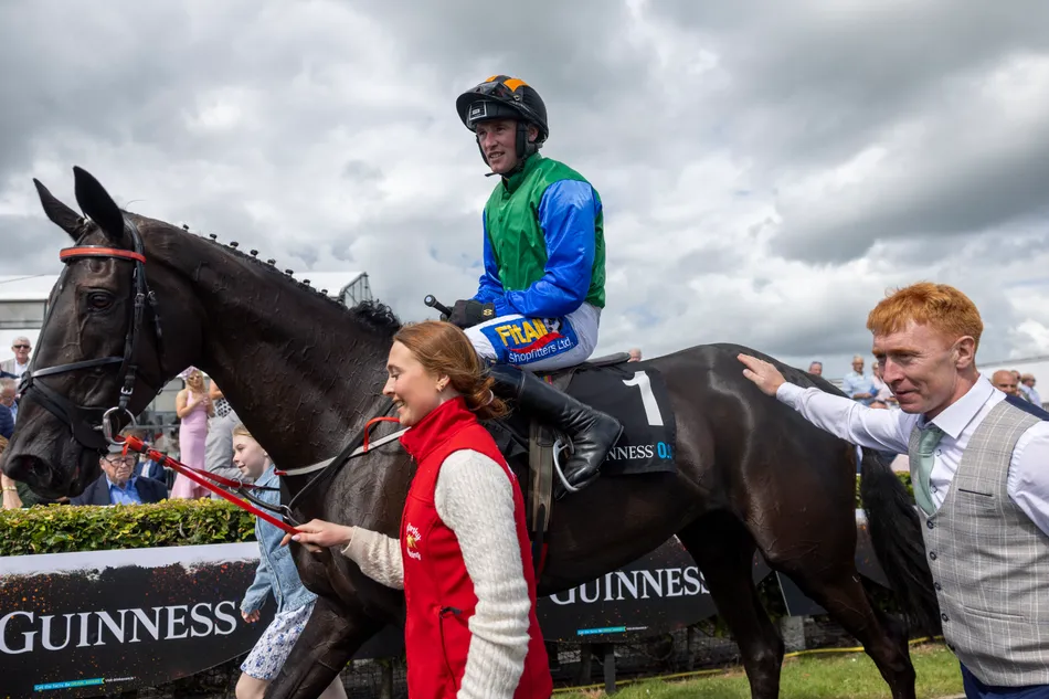 Jockeys Gary Noonan and Paddy O'Brien reported in 'great form' as they begin recovery after nasty spills at Killarney