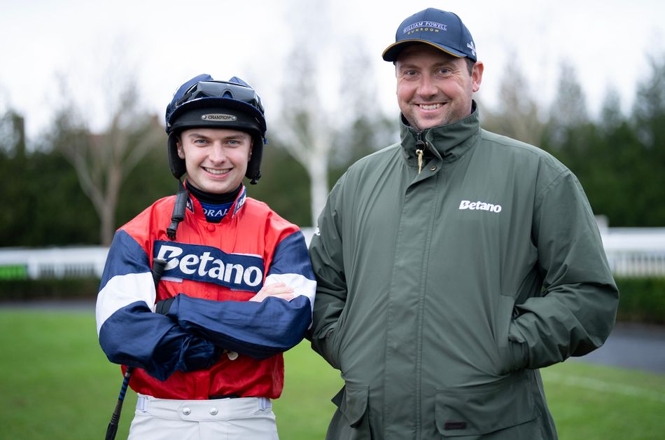 Cheltenum Races Olly Murphy and Sean Bowen dominate first three races at Uttoxeter ...