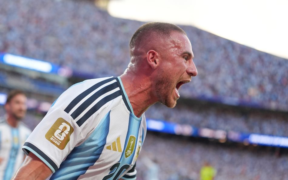 Tim Vickery: Argentina see England as their greatest rivals - but they are there for the taking