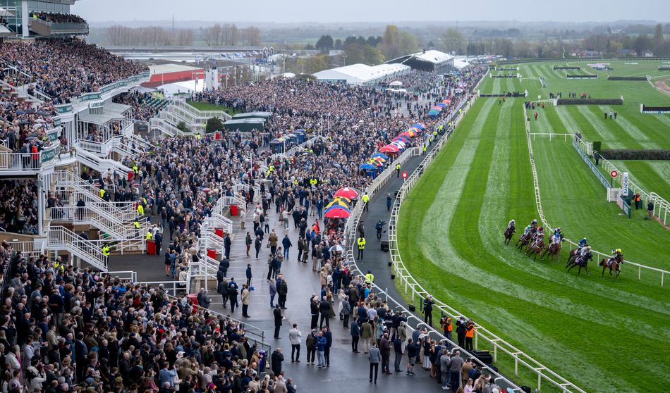 'The forecast certainly gives us cause for concern' – Storm Boelo puts Sunday's Aintree and Market Rasen cards in doubt