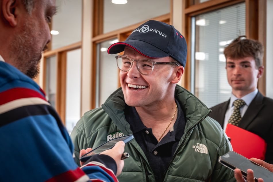 www.racingpost.com